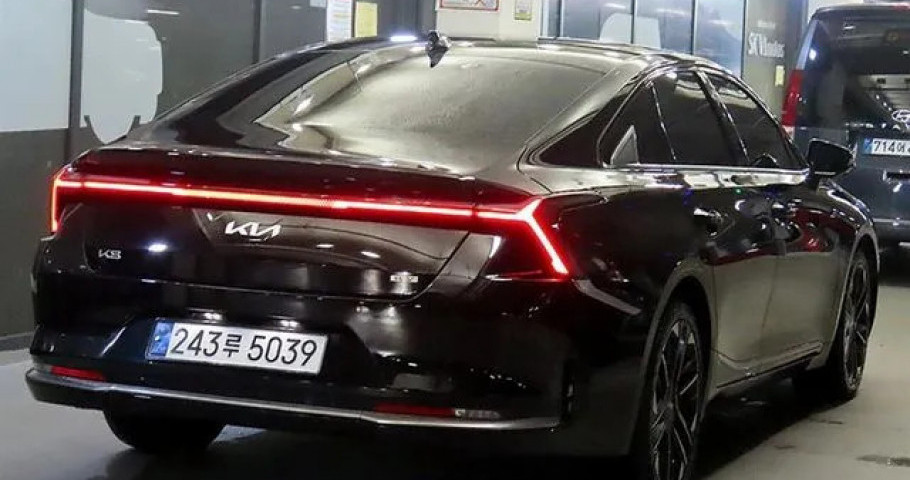 Kia K8 