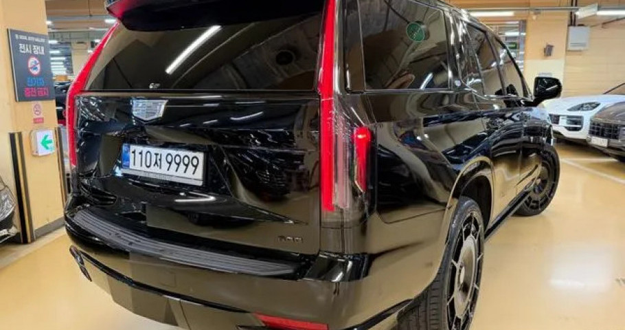 Cadillac Escalade 
