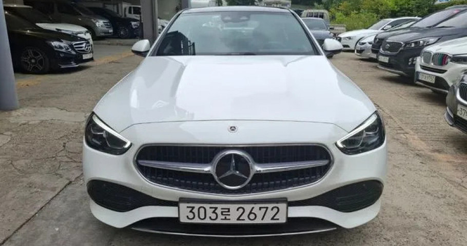 Mercedes-Benz C-Class 