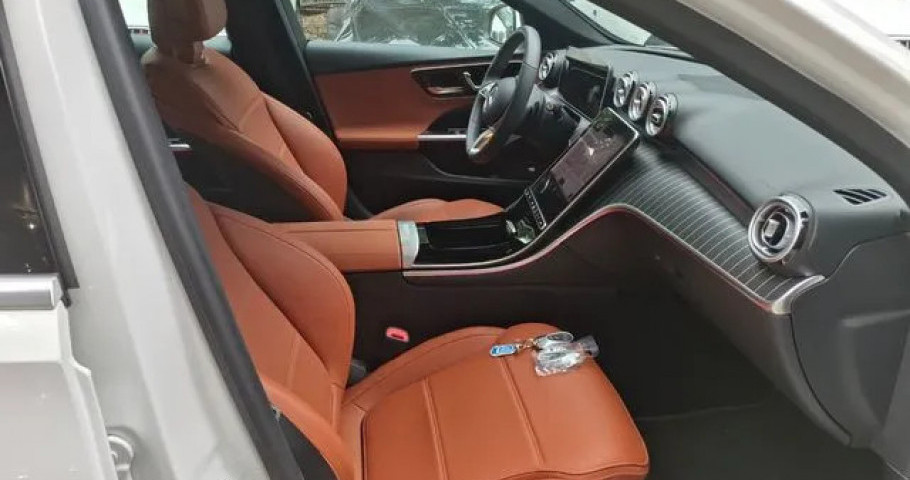 Mercedes-Benz C-Class 