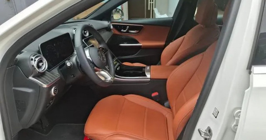 Mercedes-Benz C-Class 