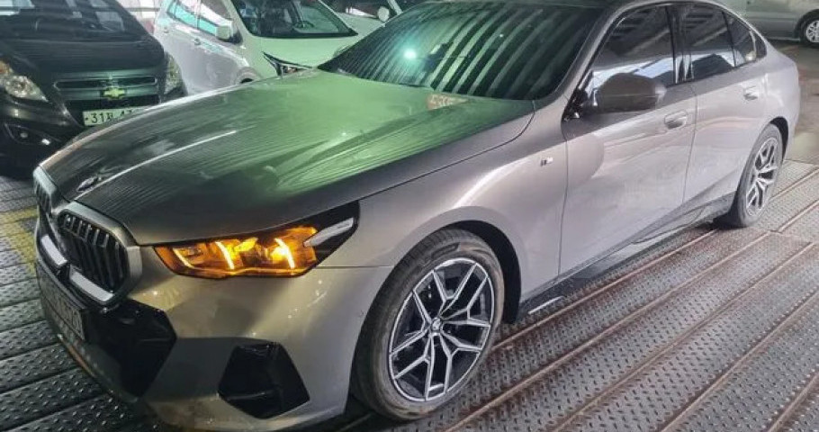 Bmw 5-Series 