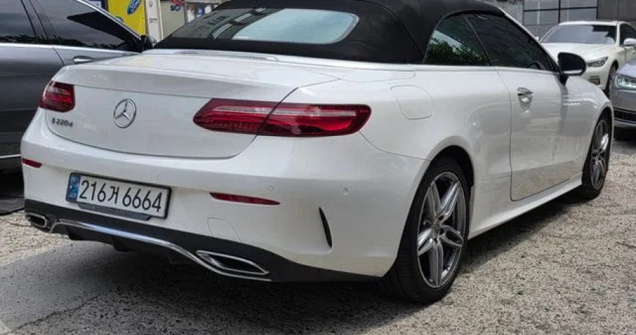 Mercedes-Benz E-Class 