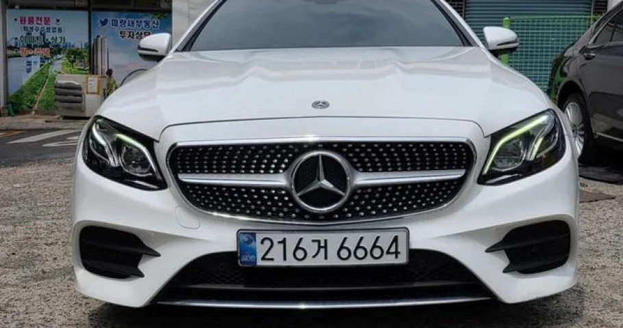 Mercedes-Benz E-Class 
