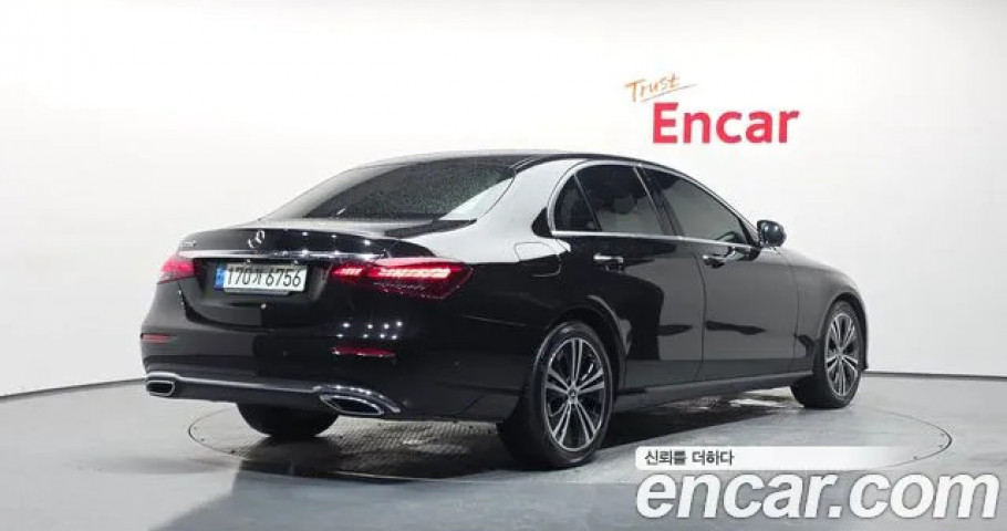 Mercedes-Benz E-Class 