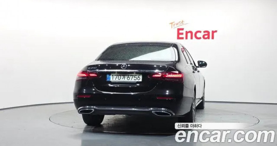 Mercedes-Benz E-Class 