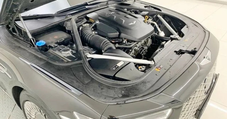 Genesis G90 