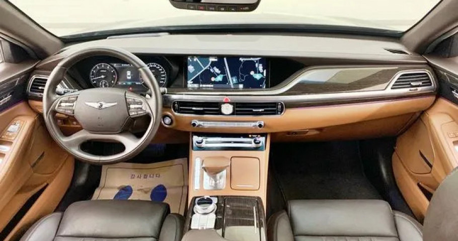 Genesis G90 