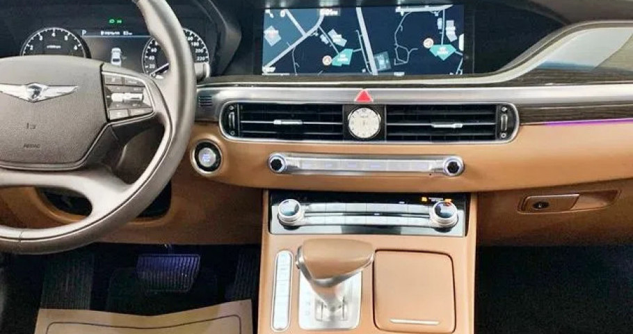 Genesis G90 
