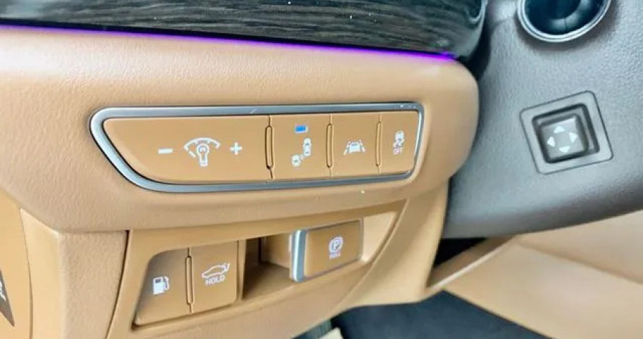 Genesis G90 