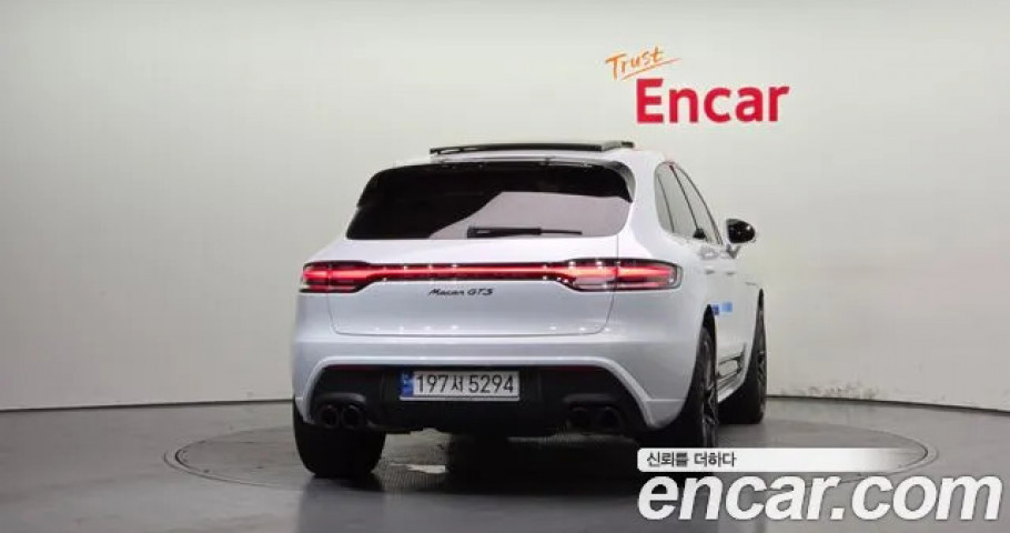 Porsche Macan 