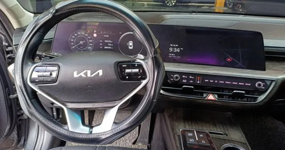 Kia K8 
