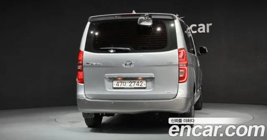 Hyundai Starex 