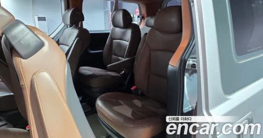 Hyundai Starex 