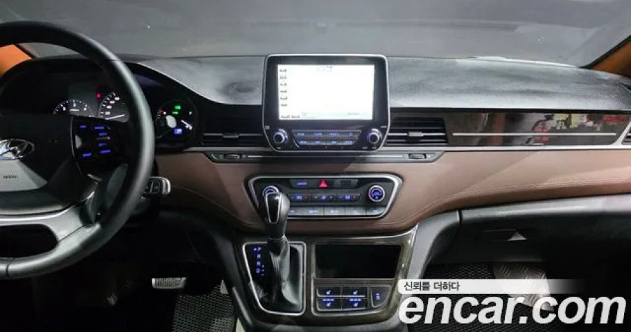 Hyundai Starex 