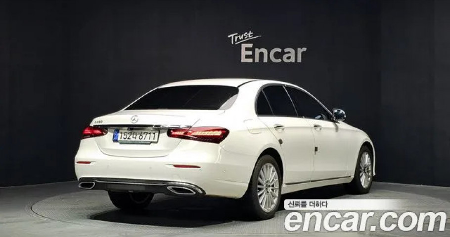 Mercedes-Benz E-Class 