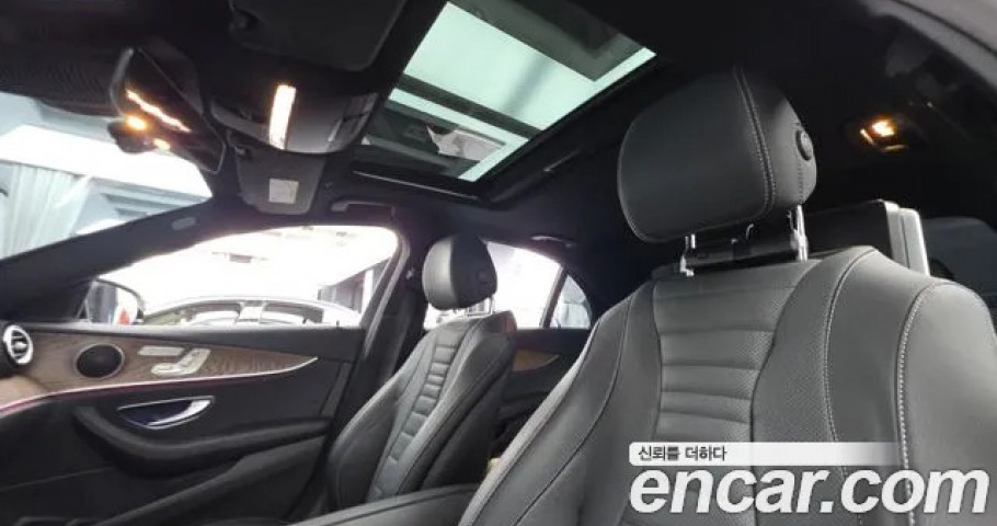 Mercedes-Benz E-Class 