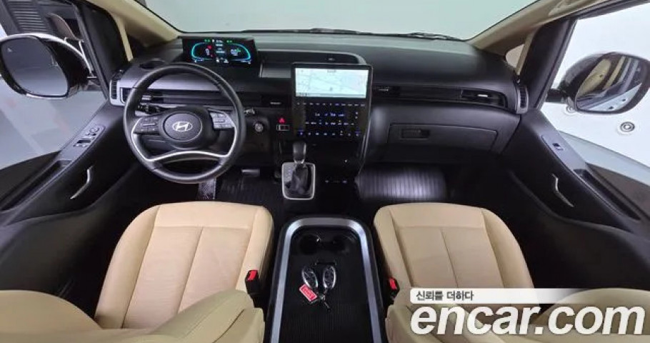 Hyundai Staria 