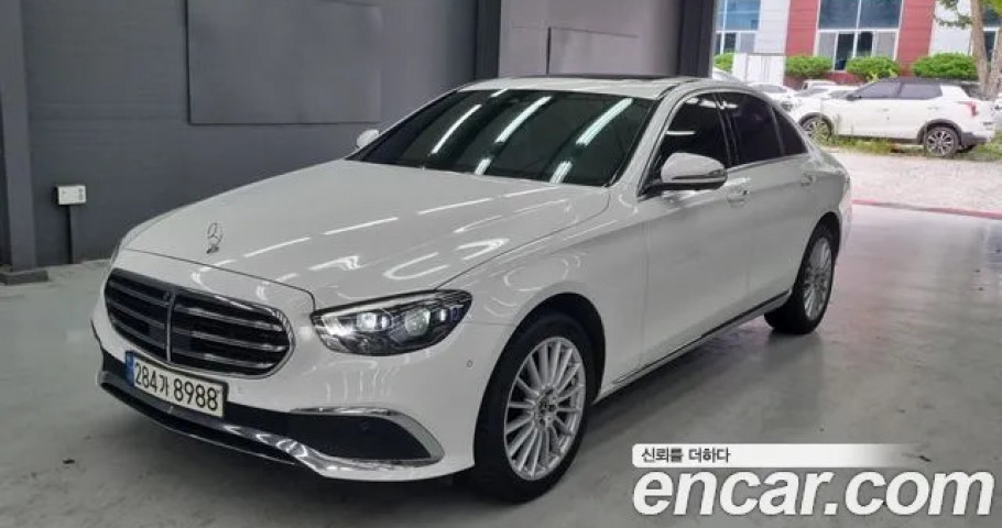 Mercedes-Benz E-Class 