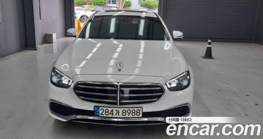 Mercedes-Benz E-Class 