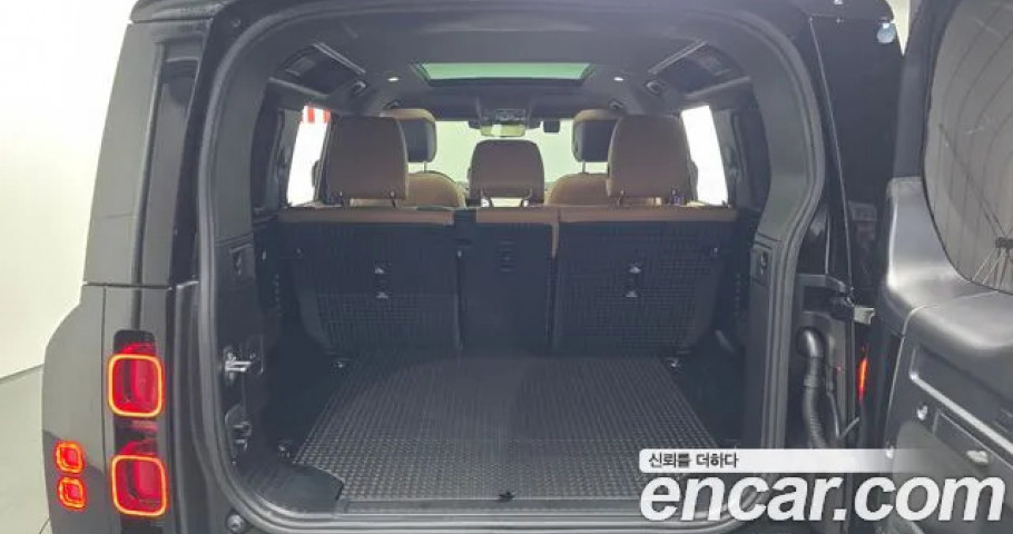 Land Rover Defender 