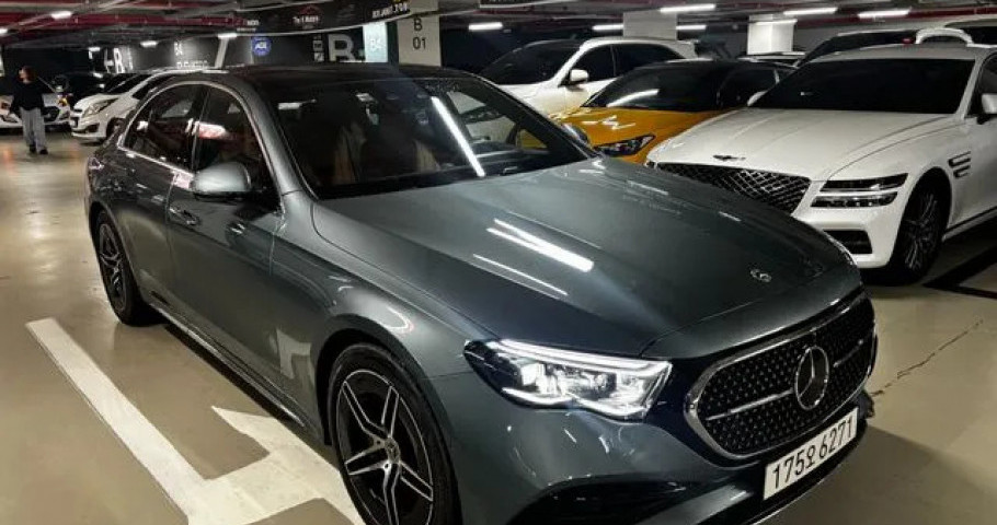 Mercedes-Benz E-Class 