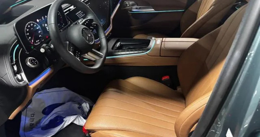 Mercedes-Benz E-Class 
