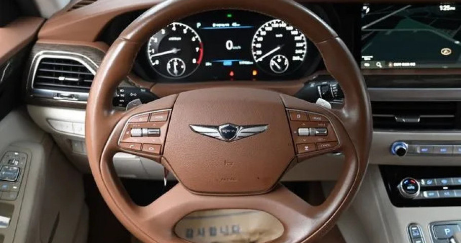Genesis G90 