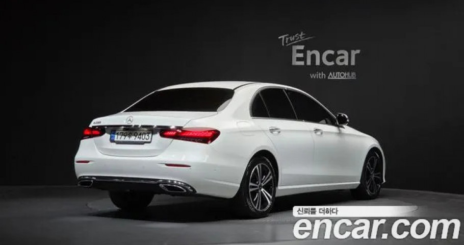 Mercedes-Benz E-Class 