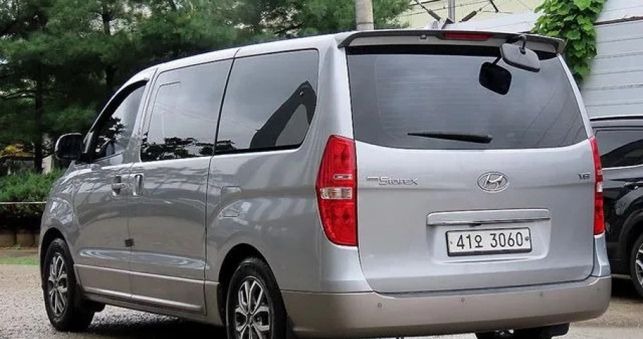 Hyundai Starex 