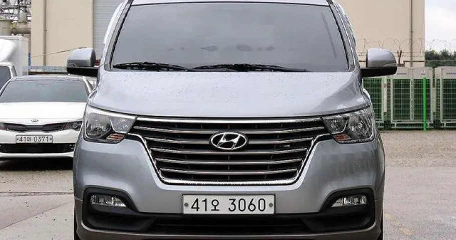 Hyundai Starex 