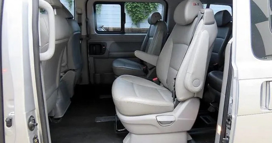 Hyundai Starex 