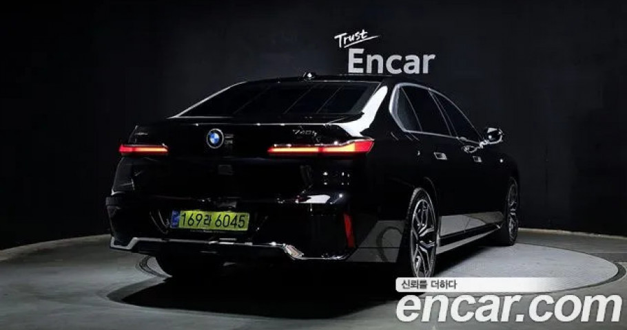 Bmw 7-Series 