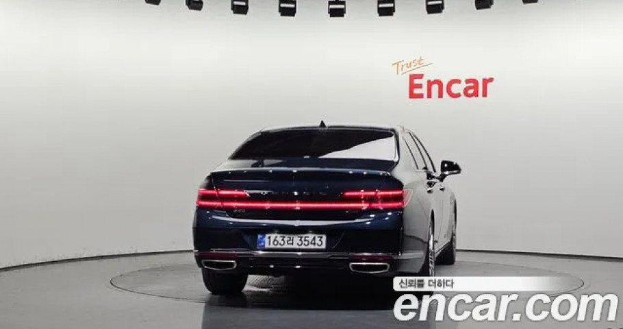 Genesis G90 