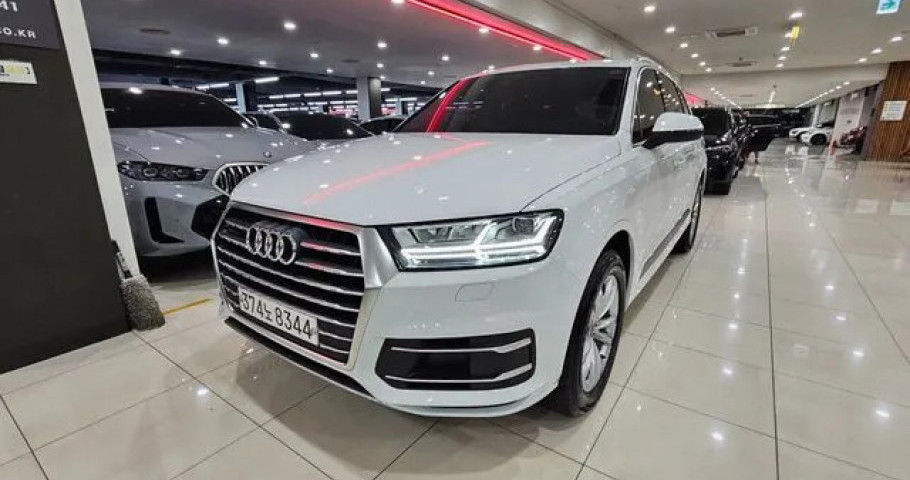 Audi Q7 
