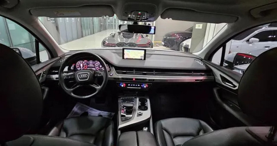 Audi Q7 