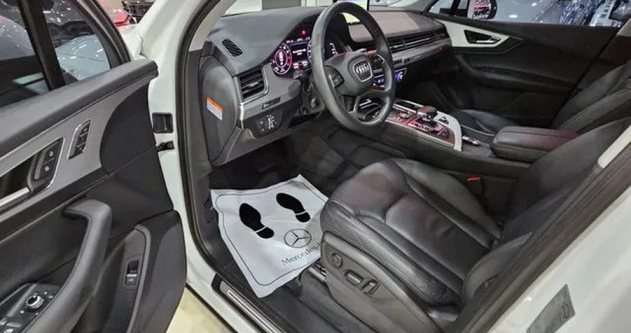 Audi Q7 