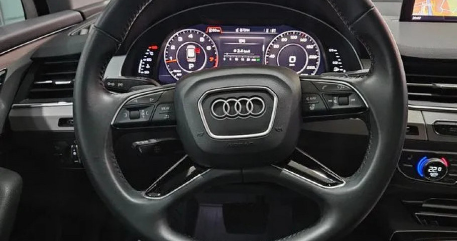 Audi Q7 