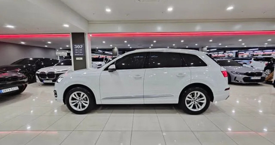 Audi Q7 