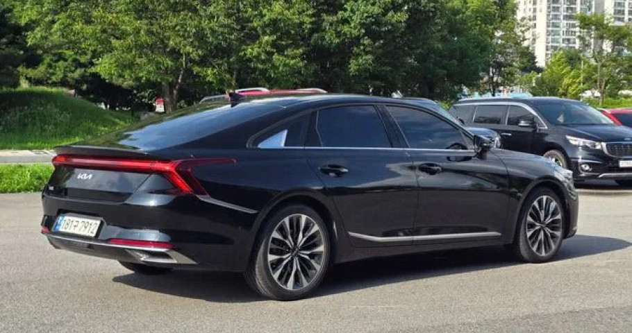Kia K8 