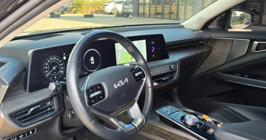 Kia K8 