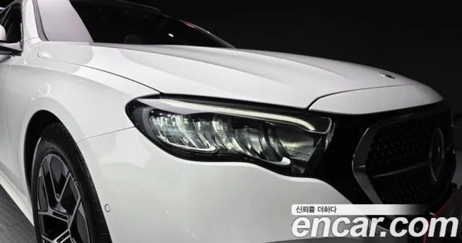 Mercedes-Benz E-Class 