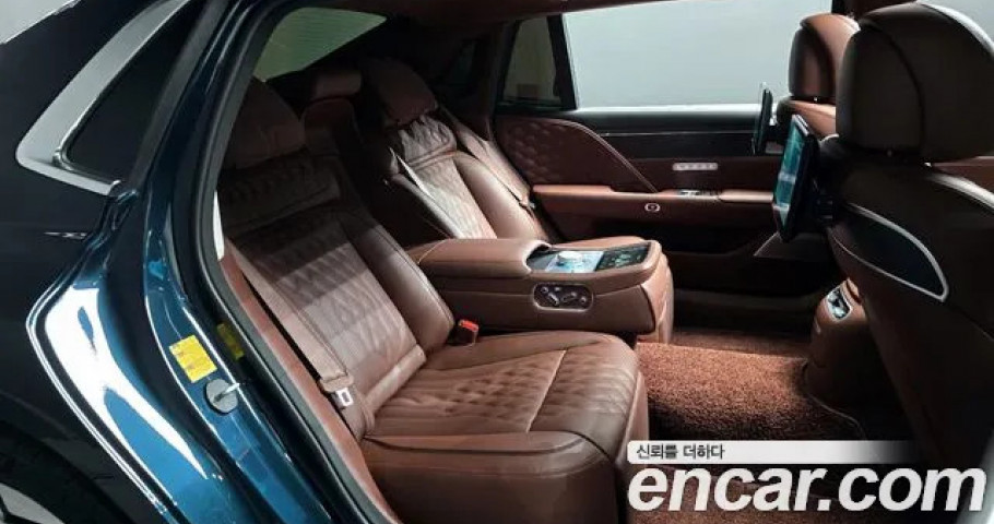 Genesis G90 