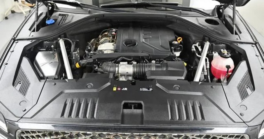 Genesis Gv70 