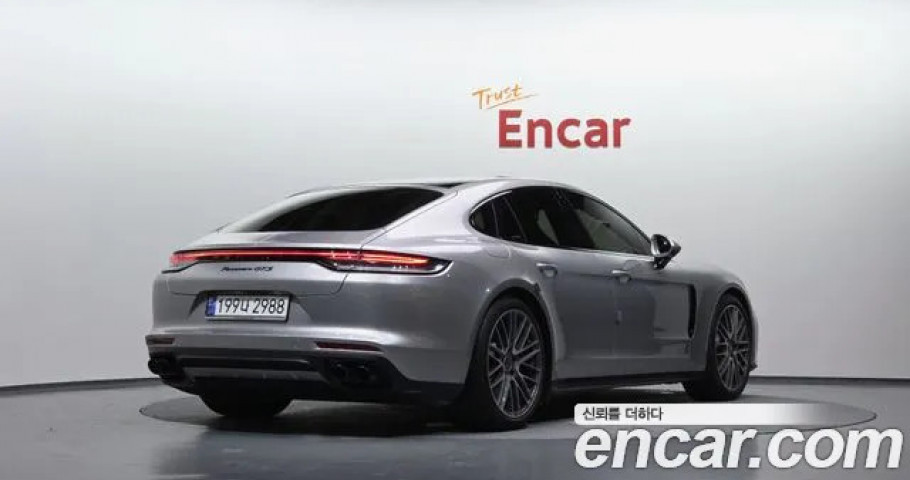Porsche Panamera 