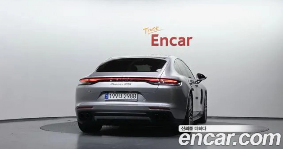 Porsche Panamera 