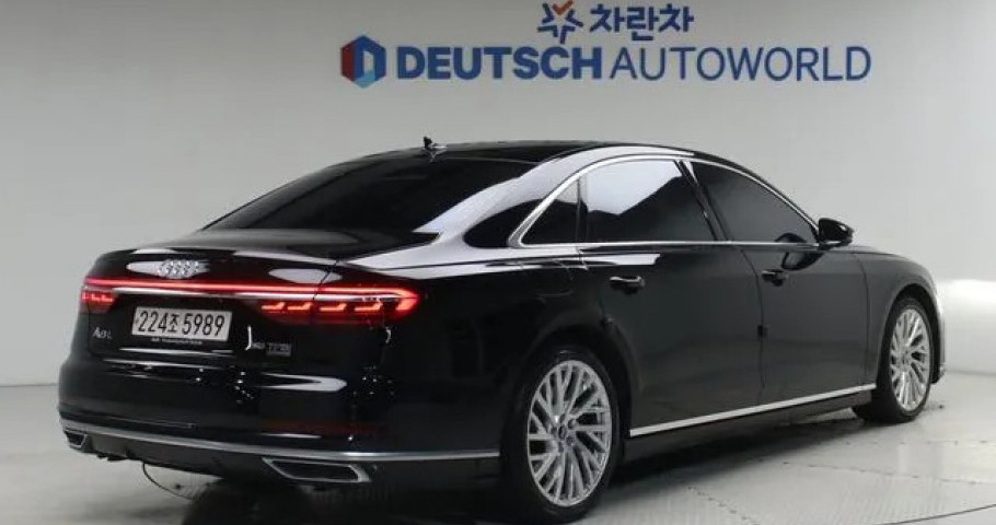 Audi A8 