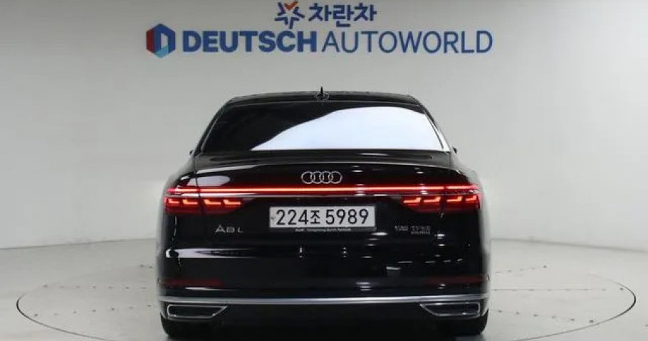 Audi A8 