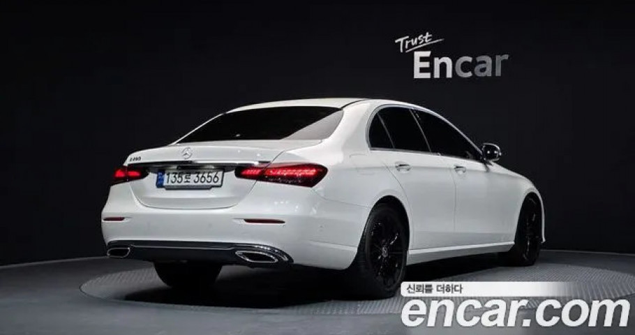 Mercedes-Benz E-Class 