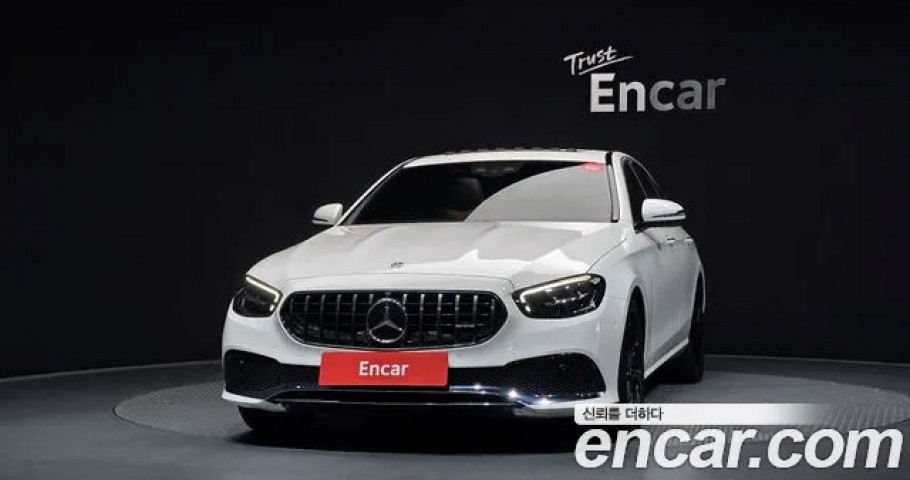 Mercedes-Benz E-Class 